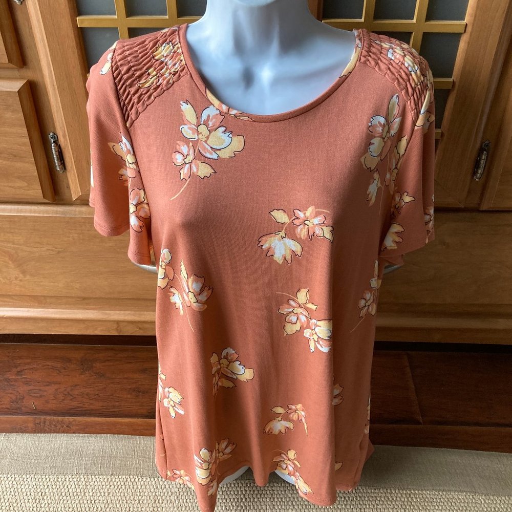 Liz Claiborne Peach Floral Short Sleeve Blouse Large